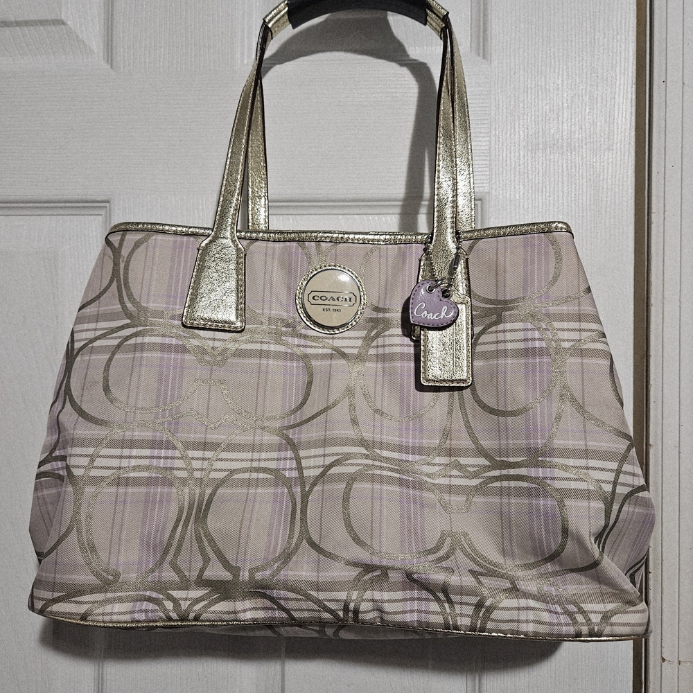 Coach Poppy| Coach kiss lock Lavender